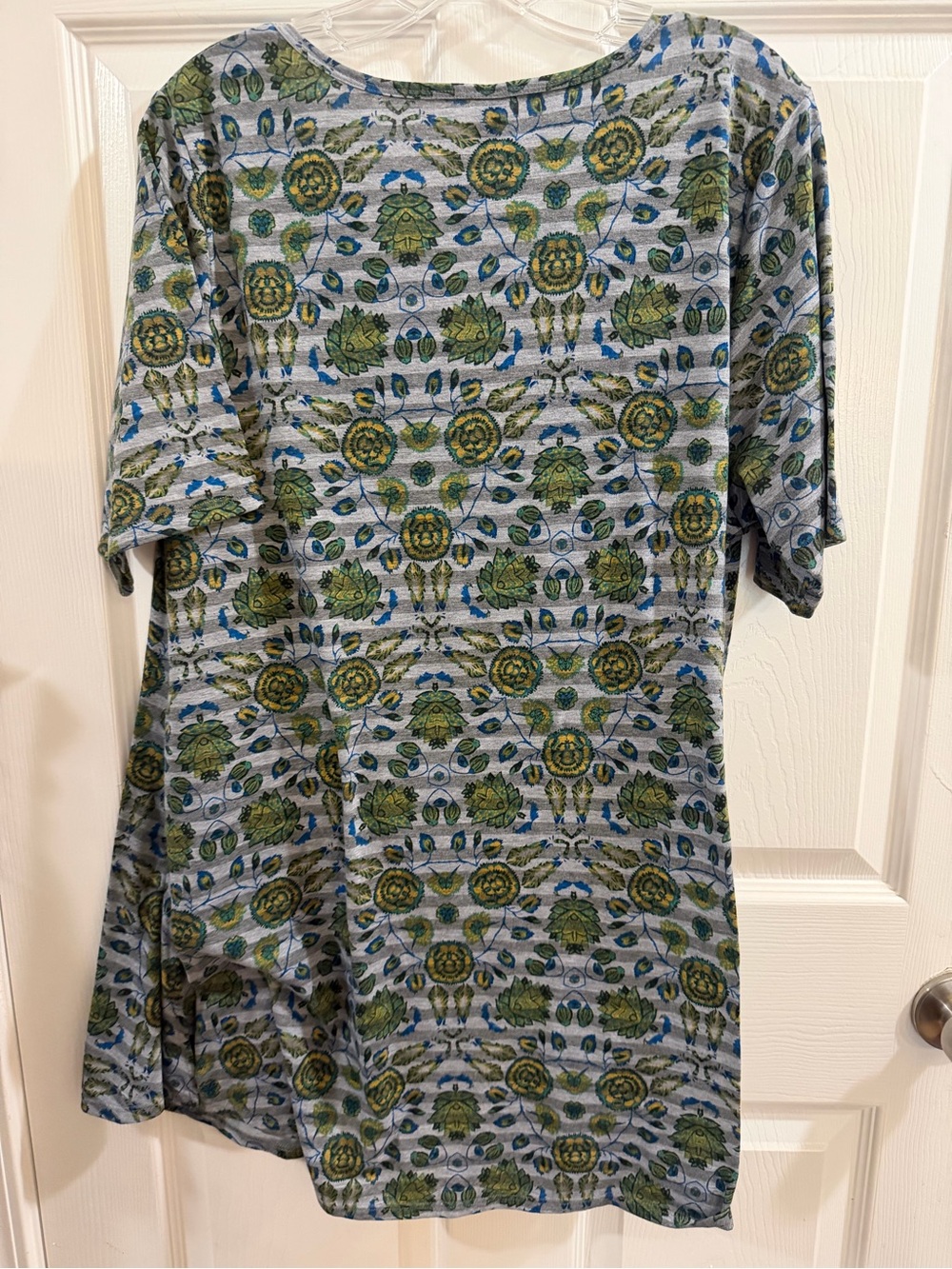 LuLaRoe XL Floral Striped Short Sleeve Tunic - Picture 3 of 3